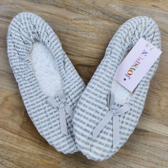 🔺️NWT Joyspun Gray & Cream Foam Cushion Slipper Socks Size 7-8 - Picture 2 of 9